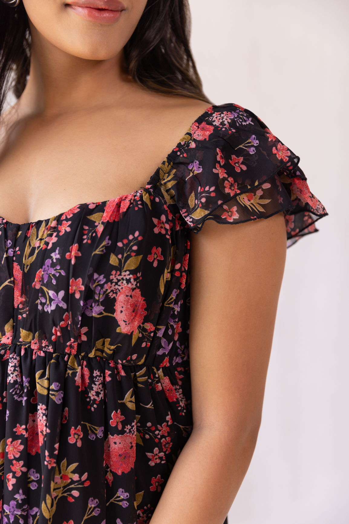 BLACK FLORAL TIERED MAXI