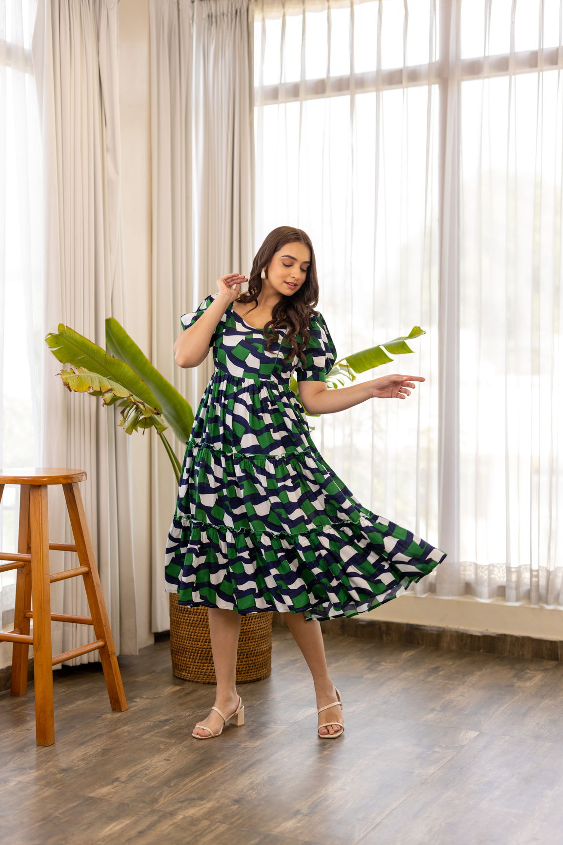 Geometric Nursing Maxi Dress – Modern Prints for New Moms