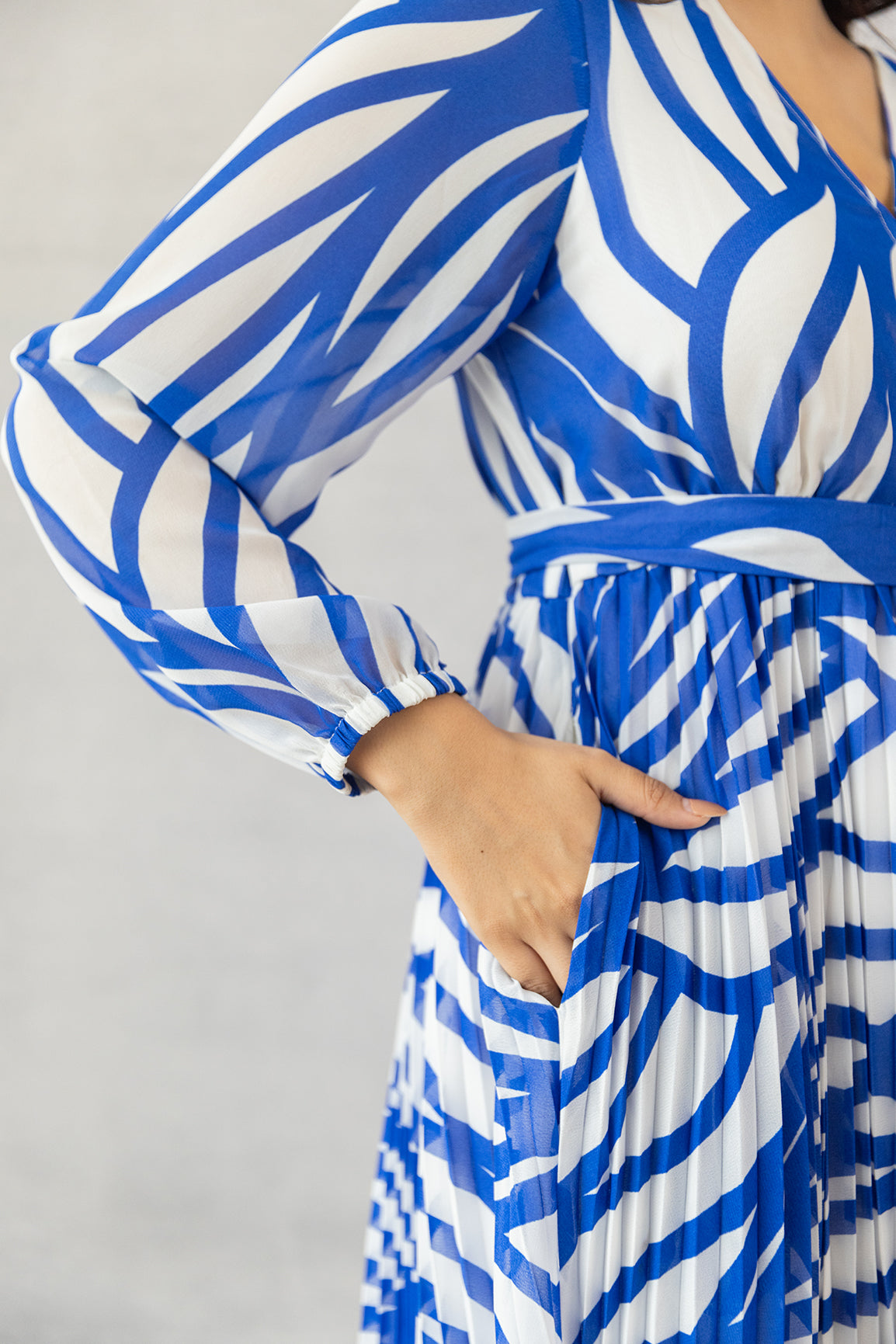 BLUE & WHITE PLEATED MAXI