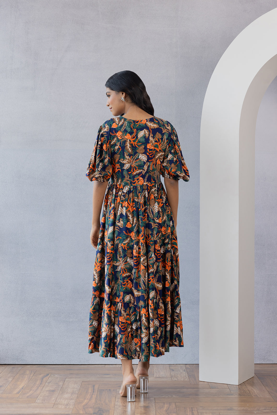 Elegant floral print maxi dress, perfect for any occasion.