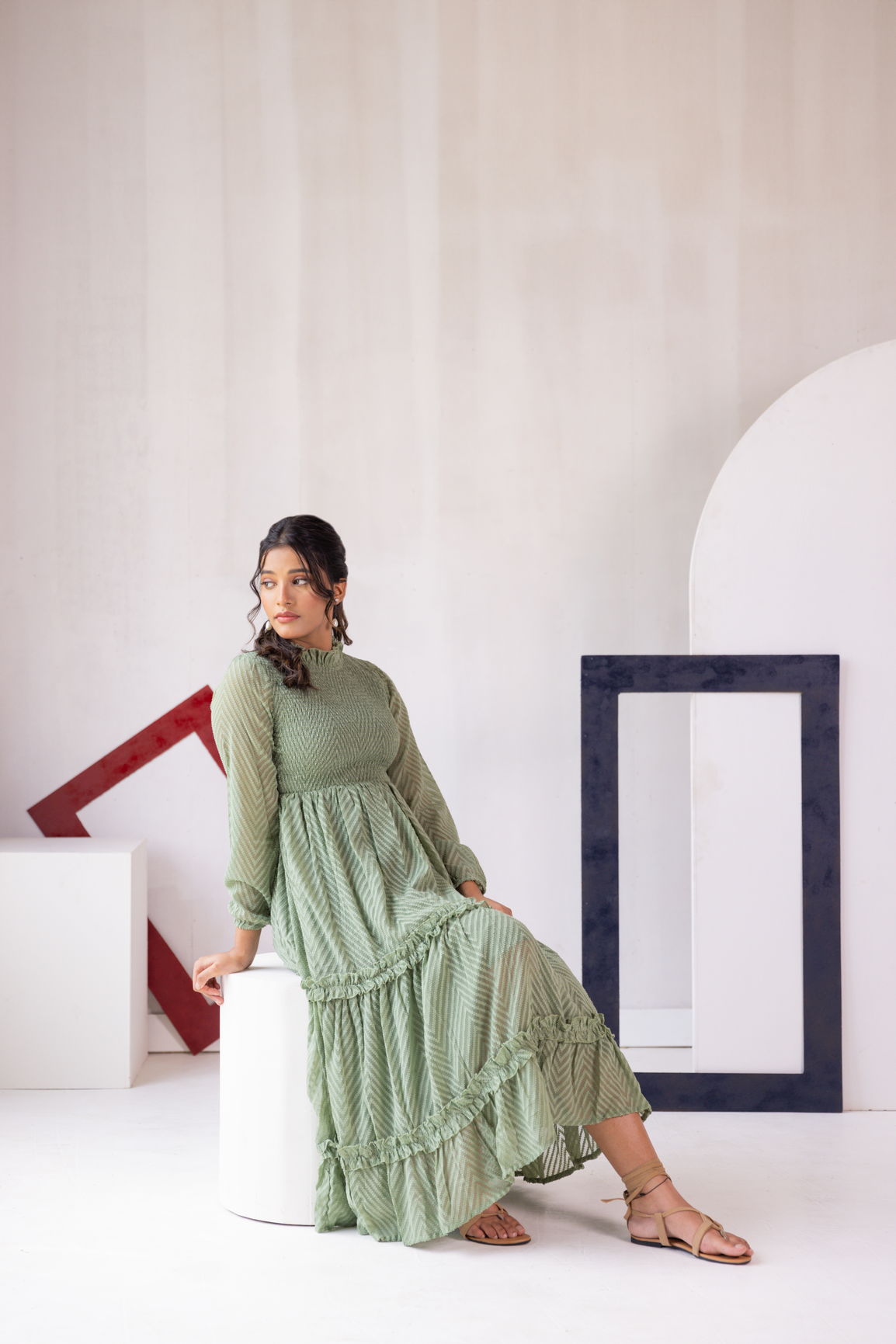 SMOCKED CLOSED NECK MAXI