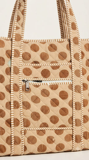 BEIGE POLKA DOT QUILTED TOTE BAG