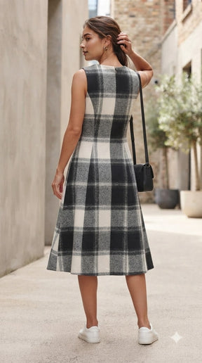 BLACK & WHITE FLANNEL PETER PAN COLLAR DRESS