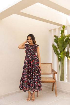 BLACK FLORAL SMOCKED MAXI