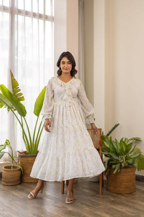 CLASSIC WHITE RUFFLE MAXI