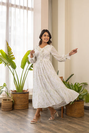 CLASSIC WHITE RUFFLE MAXI