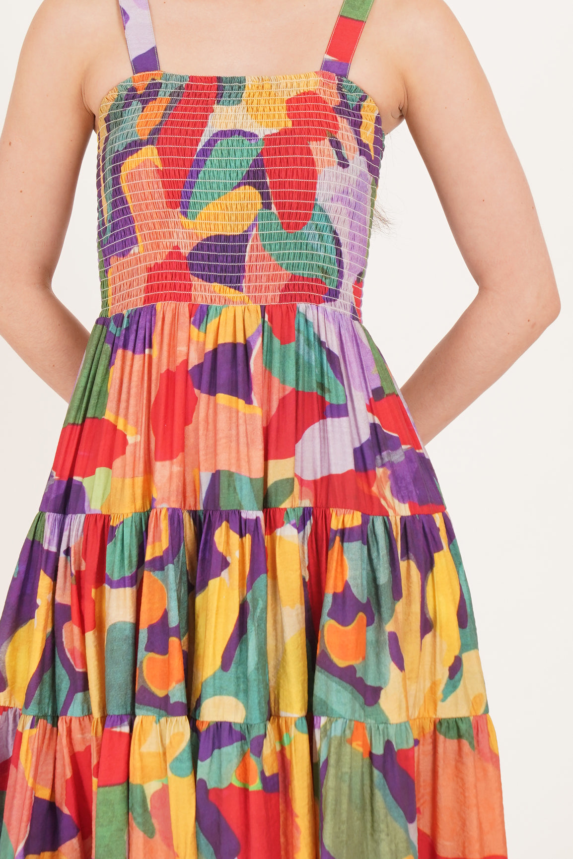 ABSTRACT TIERED SMOCKED MAXI