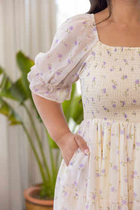 Elegant floral dress from MINIMAL MAXI - POLAGO PLUS collection.