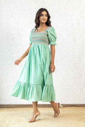 PASTEL GREEN SMOCKED MAXI