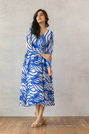 BLUE & WHITE PLEATED MAXI