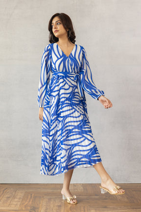 BLUE & WHITE PLEATED MAXI