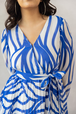 BLUE & WHITE PLEATED MAXI