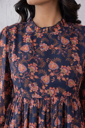 MOTIF CLOSED NECK MAXI dress with floral print and ruffled neckline.