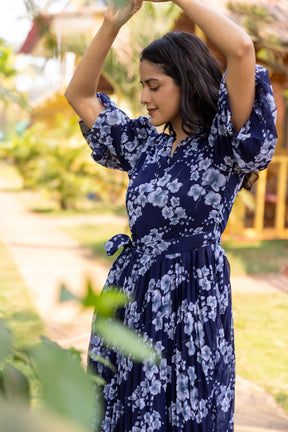 NAVY FLORAL PLEATED MAXI